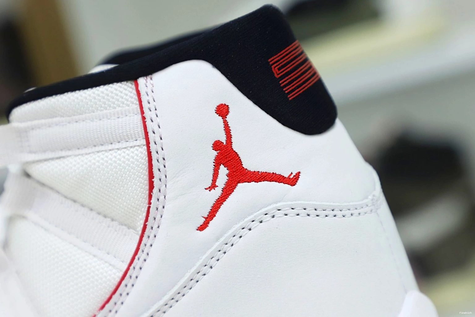 XI AIR JORDAN RETRO PLATINUM 11 TINT 0807